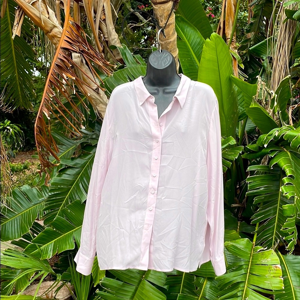 Pure collection, silk button down shirt or blouse